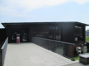 uTHE LODGEv̌̎ʐ^